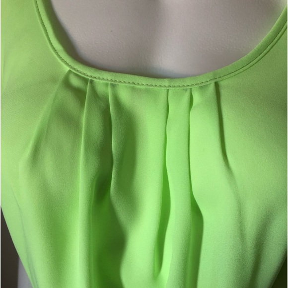 Womens Lime Green Silky Top SZ Small Sleeveless Dress Top - Picture 2 of 4